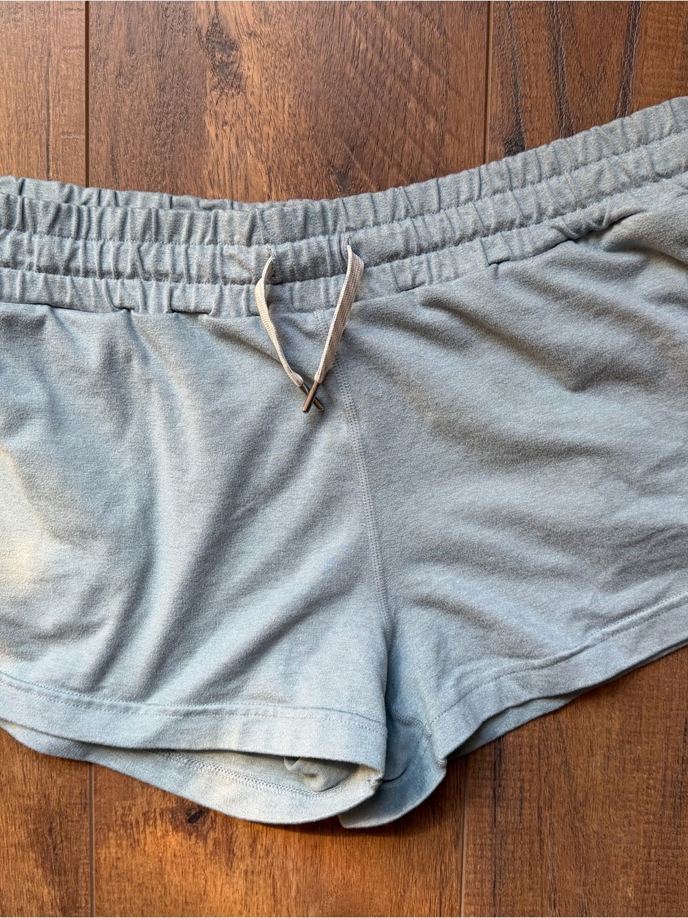 Vuori Lounge Shorts (light blue)